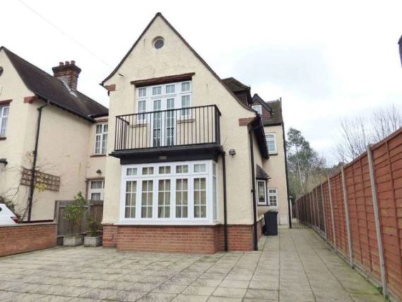 5 Bedroom Semi-Detac...